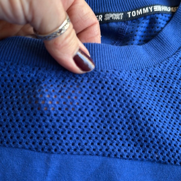 Tommy Hilfiger Short Sleeve Crop Tee - Size Large NWT - Picture 11 of 11